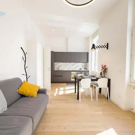 公寓 San Lazzaro 23 - 1 Tirabora Short Rent 的里雅斯特